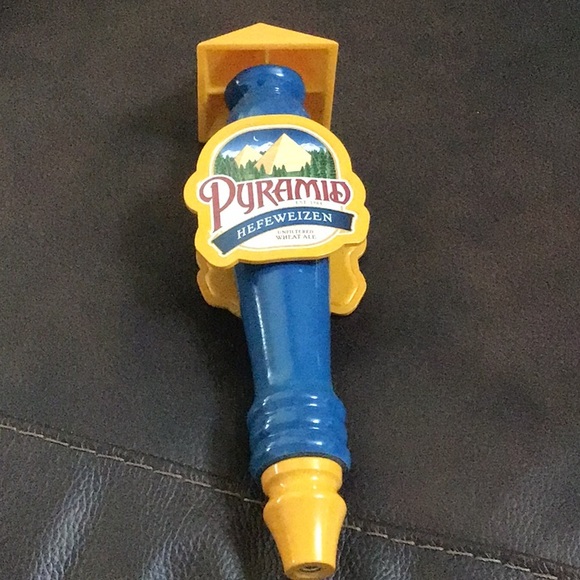 🍻 Pyramid Hefeweizen Ceramic Tap Handle, 11 1/2” - Picture 2 of 5